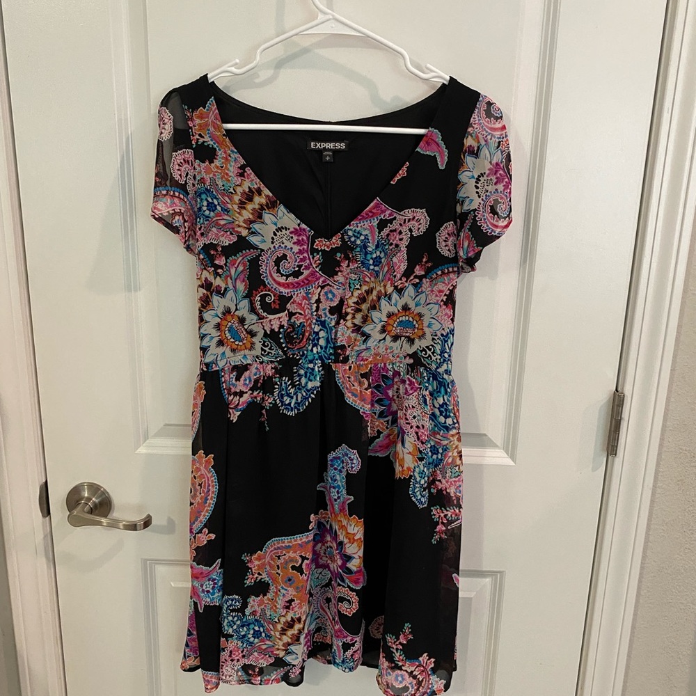 Express Black Floral Short Sleeve A-Line Dress